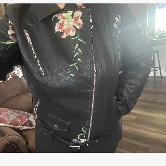 Luxe Floral Embroidered Vegan Leather Zip up Moto Jacket - Picture 6 of 8